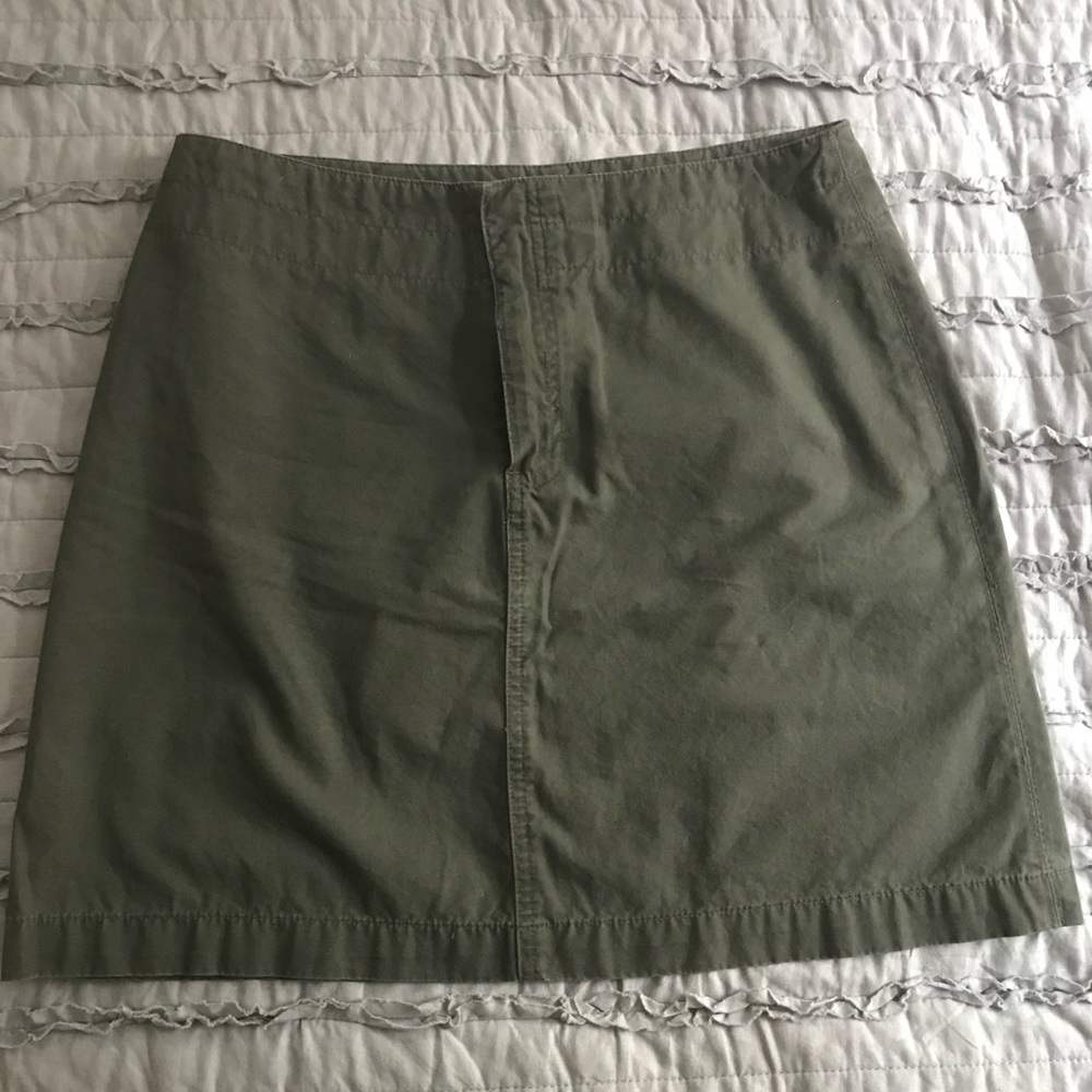 Gap Olive cotton skirt